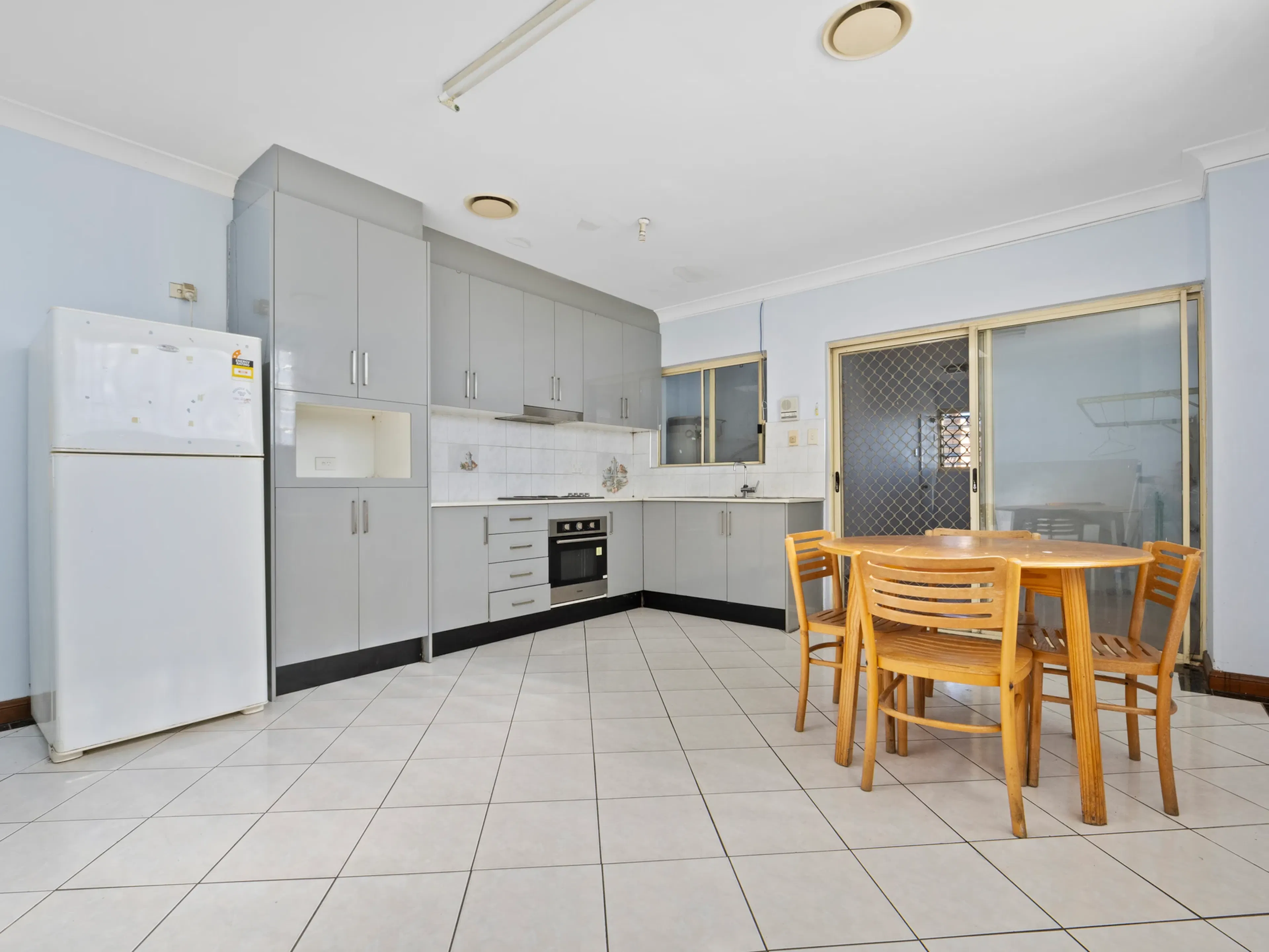 Room 3 (Standard) KITCHEN 4