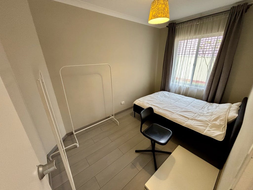 241a-gloucester-street-perth-Room 3