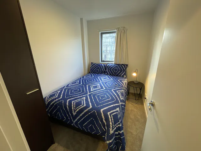 Apartment 709 (3 Bedrooms & 1 Bathroom) room image 2
