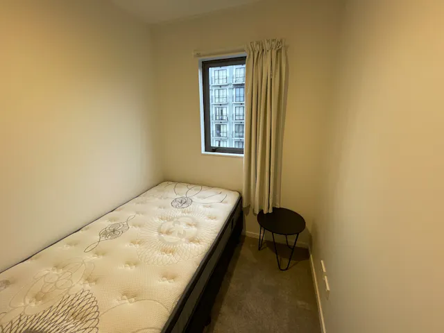 Apartment 709 (3 Bedrooms & 1 Bathroom) room image 2