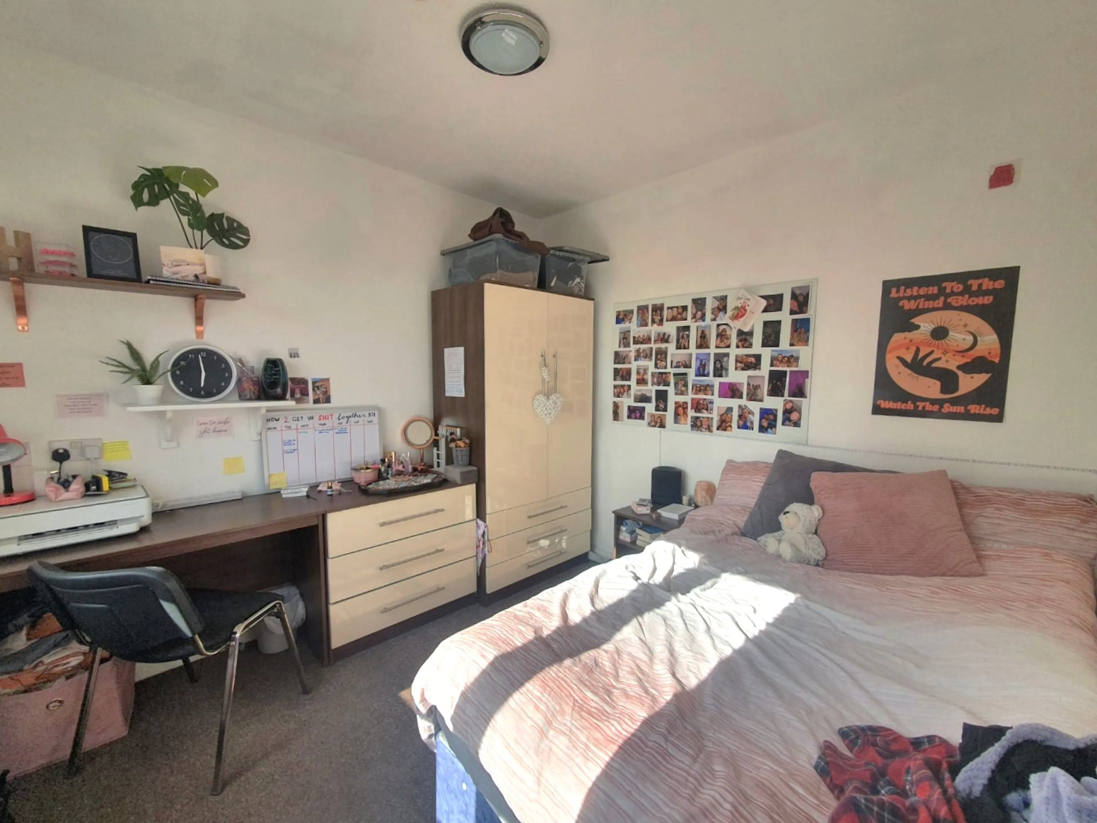 6 Bedroom Apartment ROOM 3
