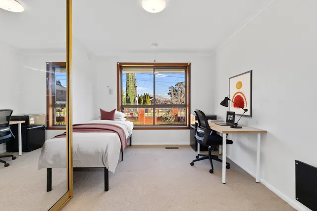 Single Room room image 1