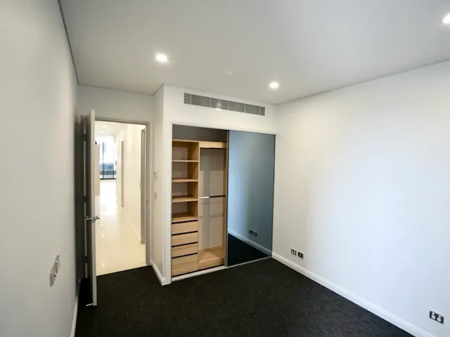2 Bedroom, 2 Bathroom Apartment room image 1