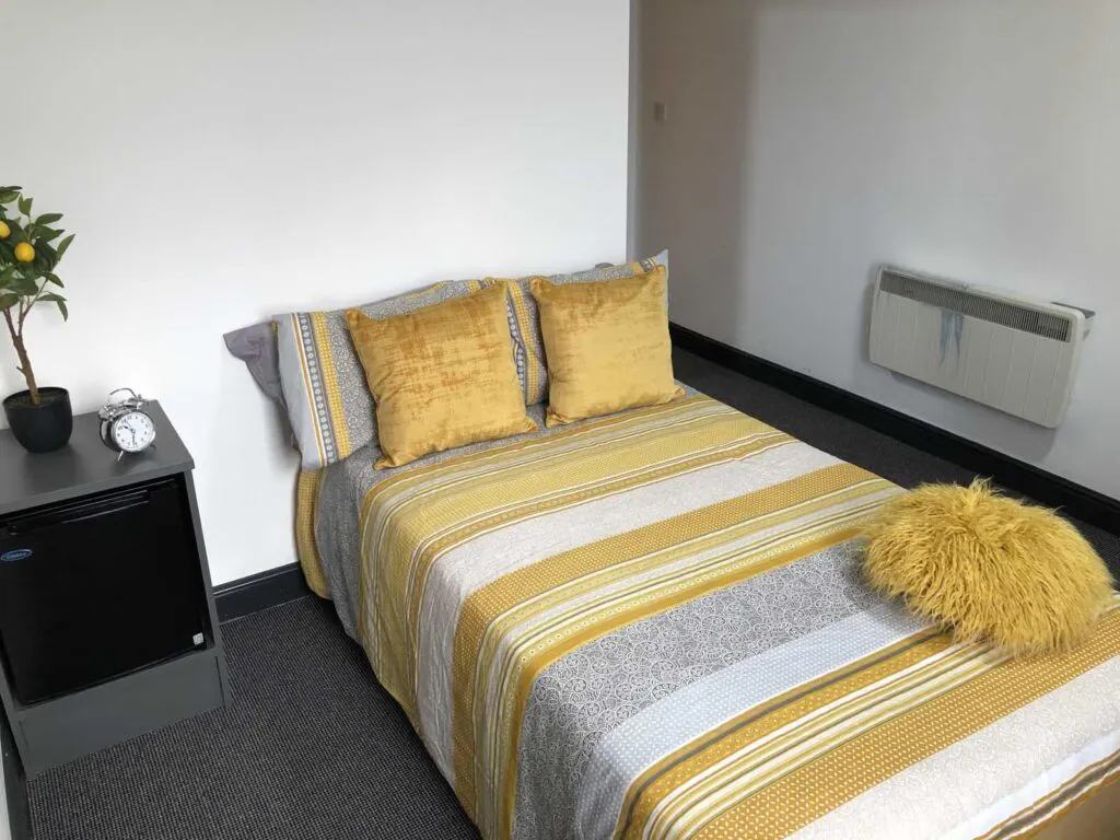 Studio (UK Guarantor not required)