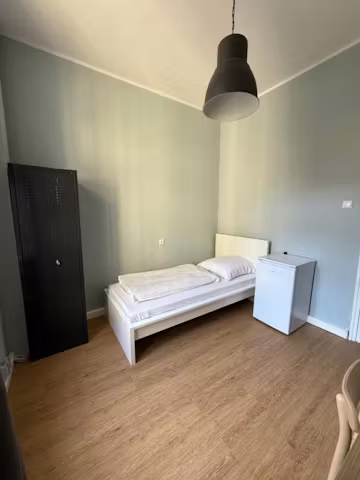 12sleep-boardinghouse-munchen-hauptbahnhof-munich-Single Room-1