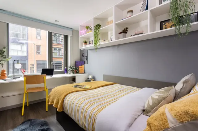 st-lukes-view-liverpool-Ensuite Medium High Double