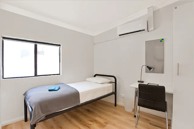 Single Room room image 1