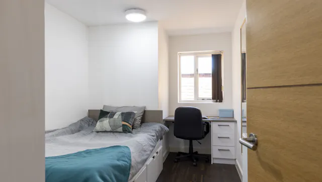 Standard room image 1