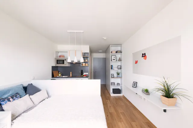 Single Studio (Terrace, Lower Floor) room image 1