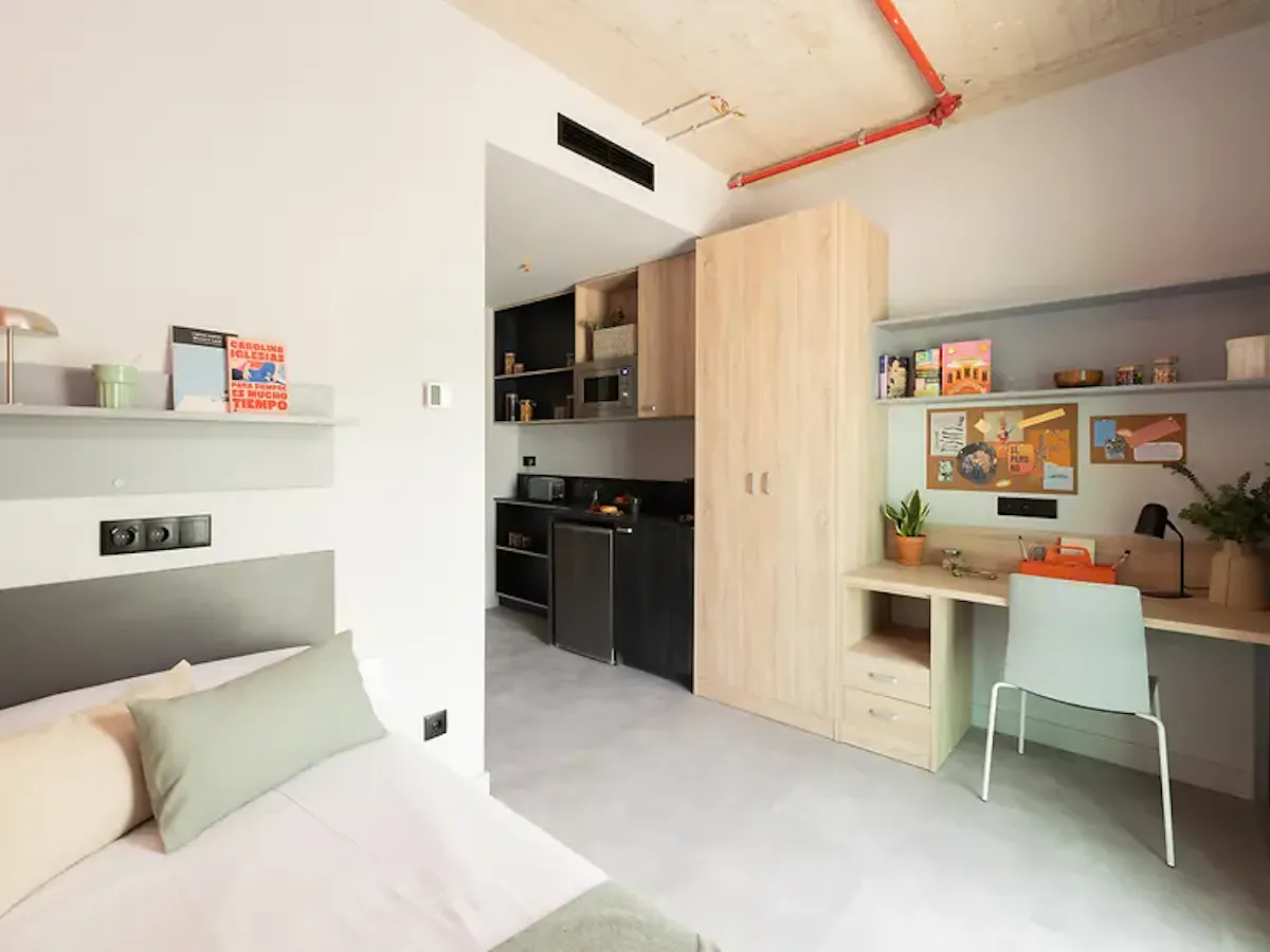 Double Room ROOM