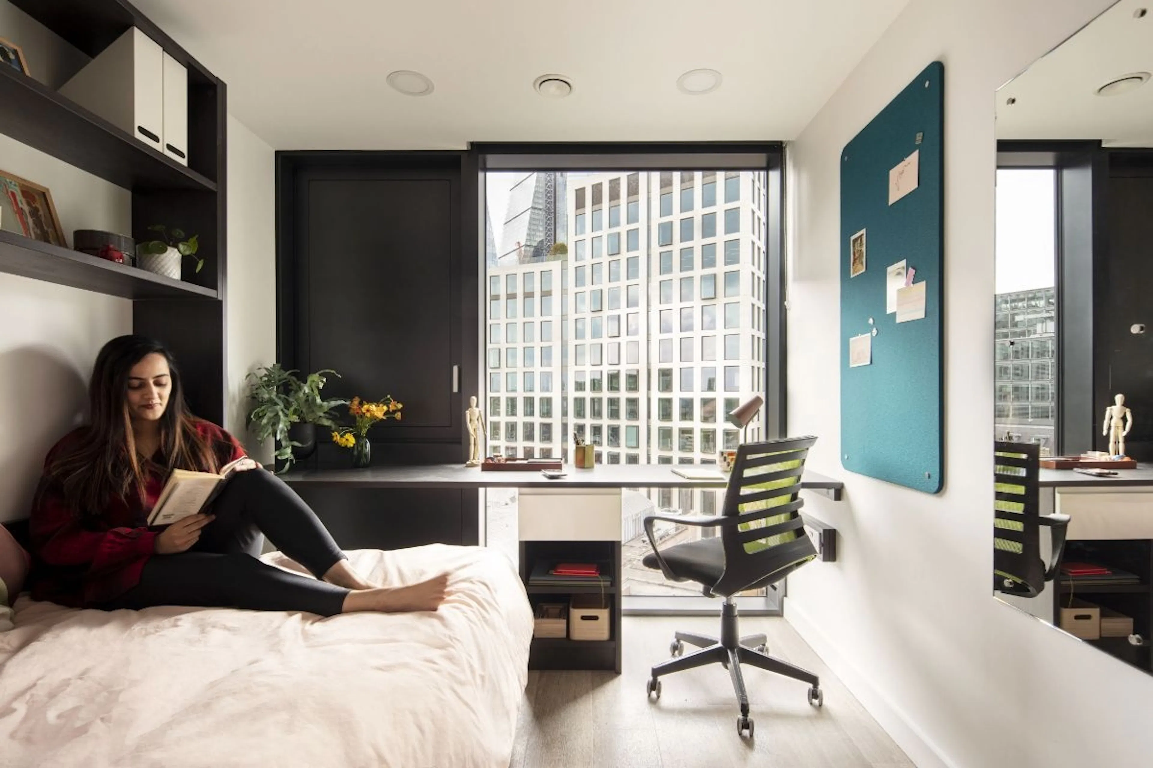 Room in a 3 person Flat ROOM 4