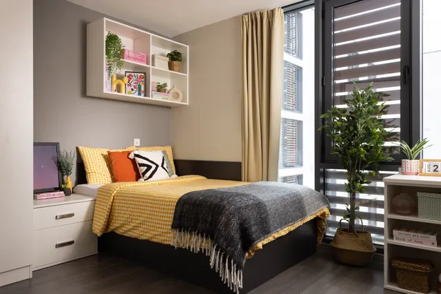 salisbury-court-edinburgh-Wheelchair Accessible Studio Double