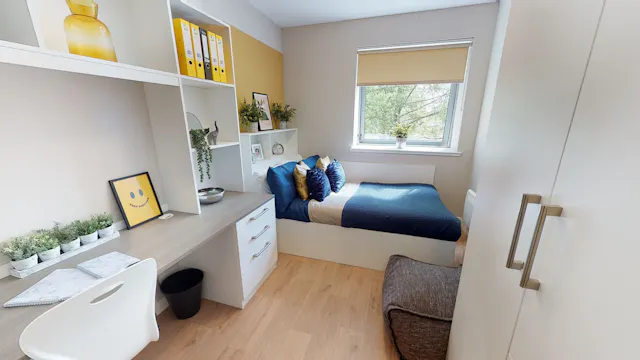 6 Bed Premium En-suite room image 1