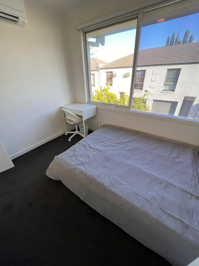 Room 3 (Non-Ensuite) room image 1