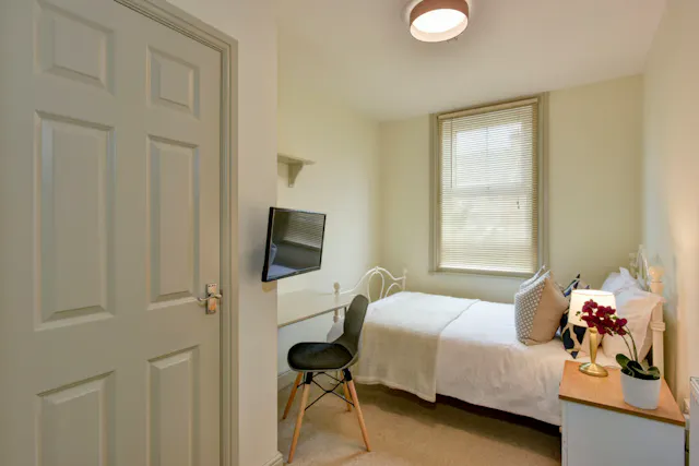 7 Bedroom Apartment room image 2