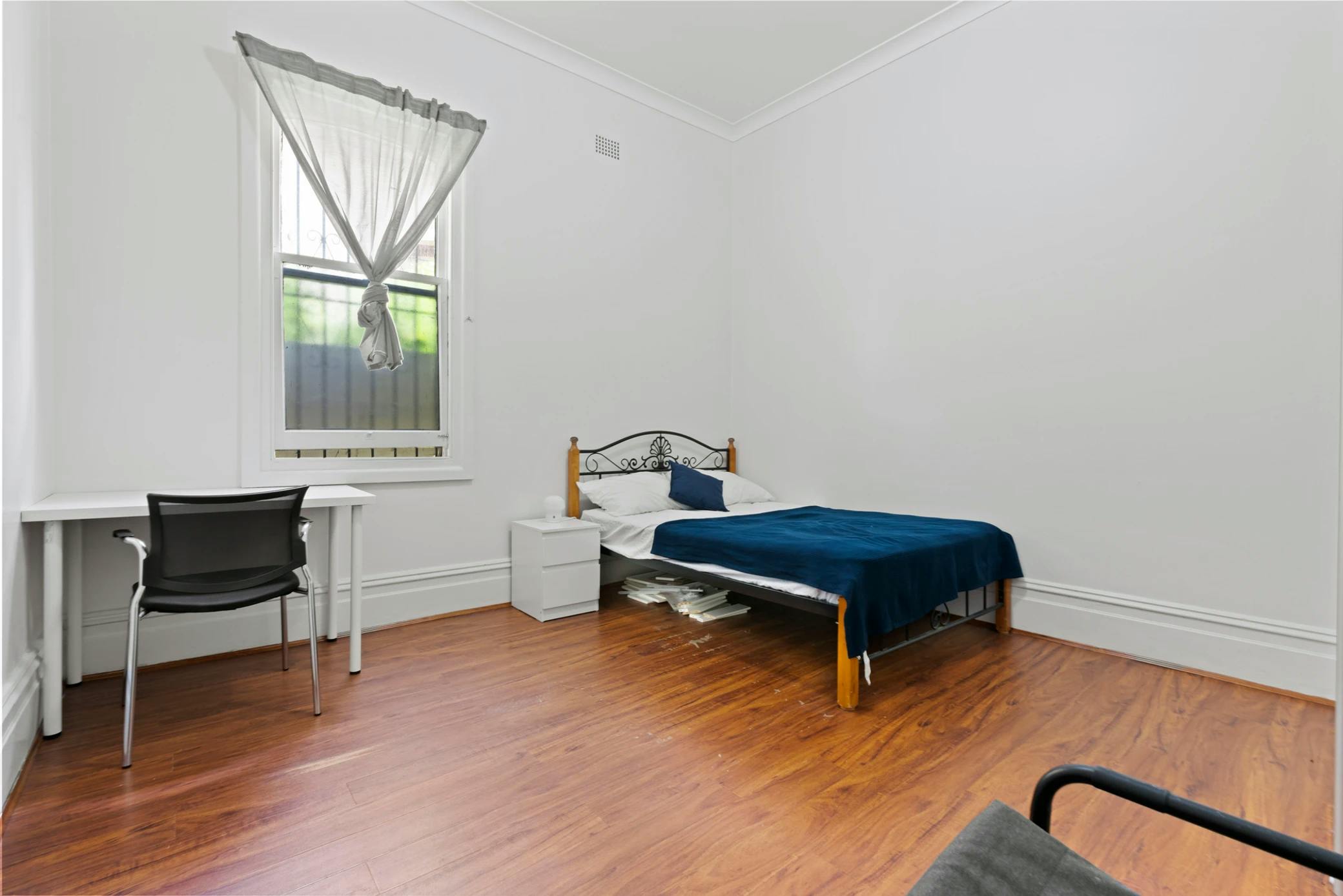 64-doncaster-1-sydney-Room 4 Standard