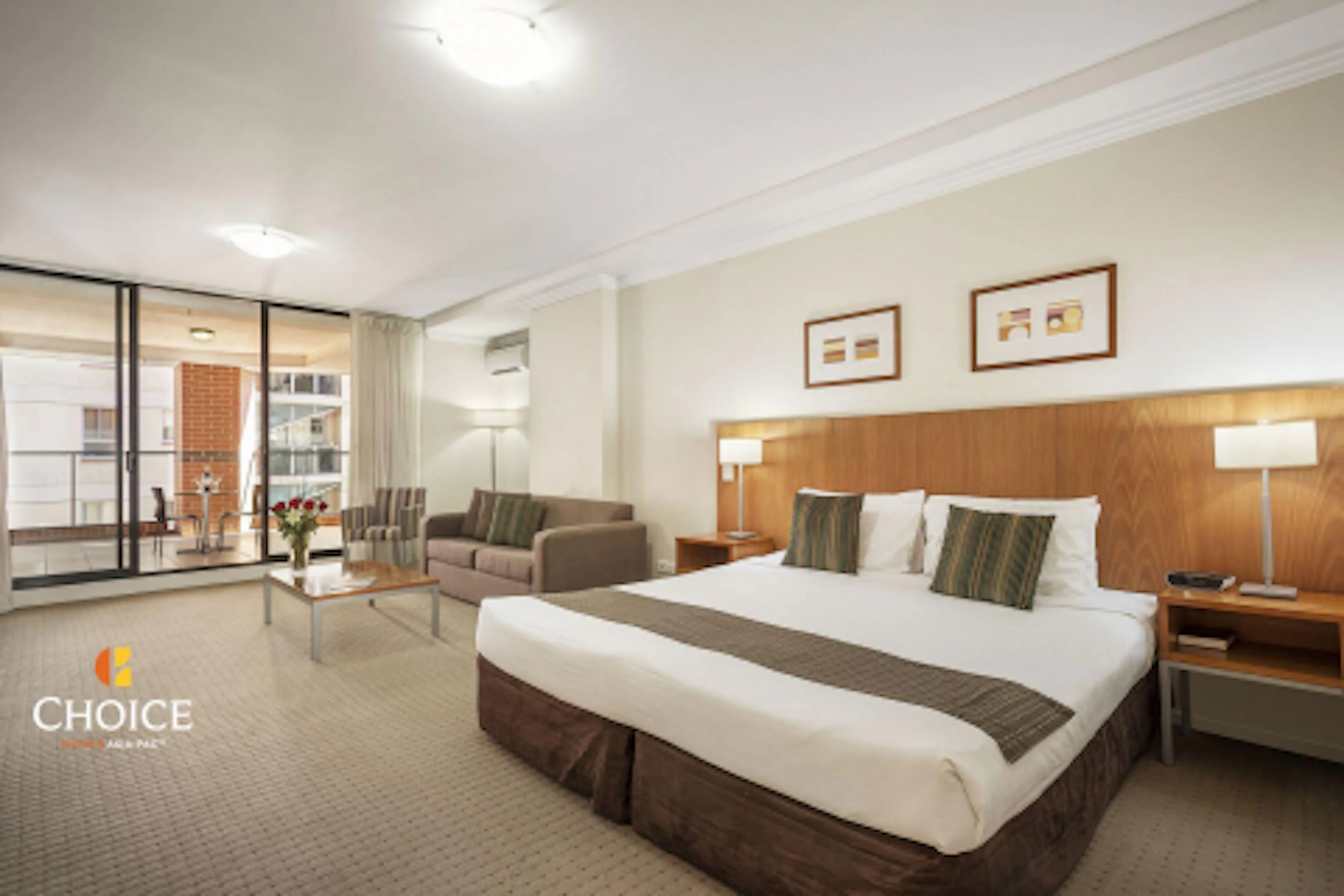 Executive Studio ROOM 1