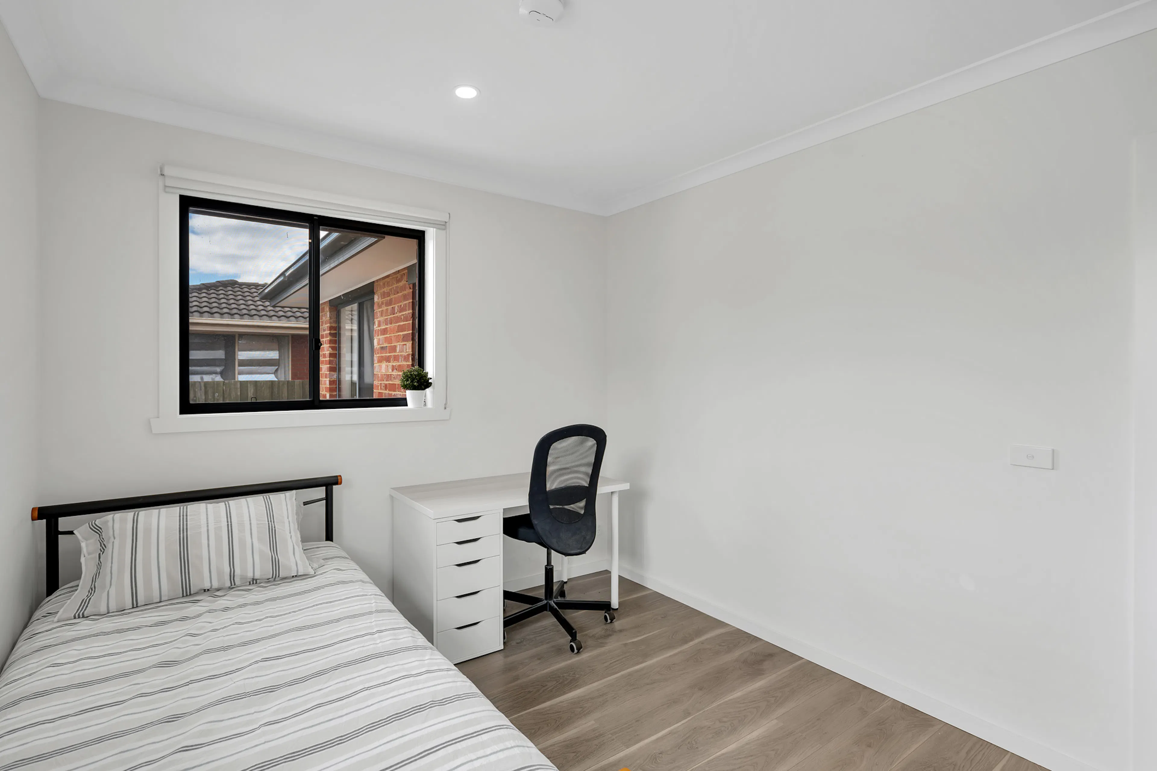 Single Ensuite Room ROOM 1