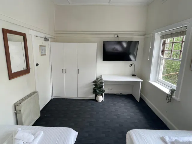 Room 10 room image 2