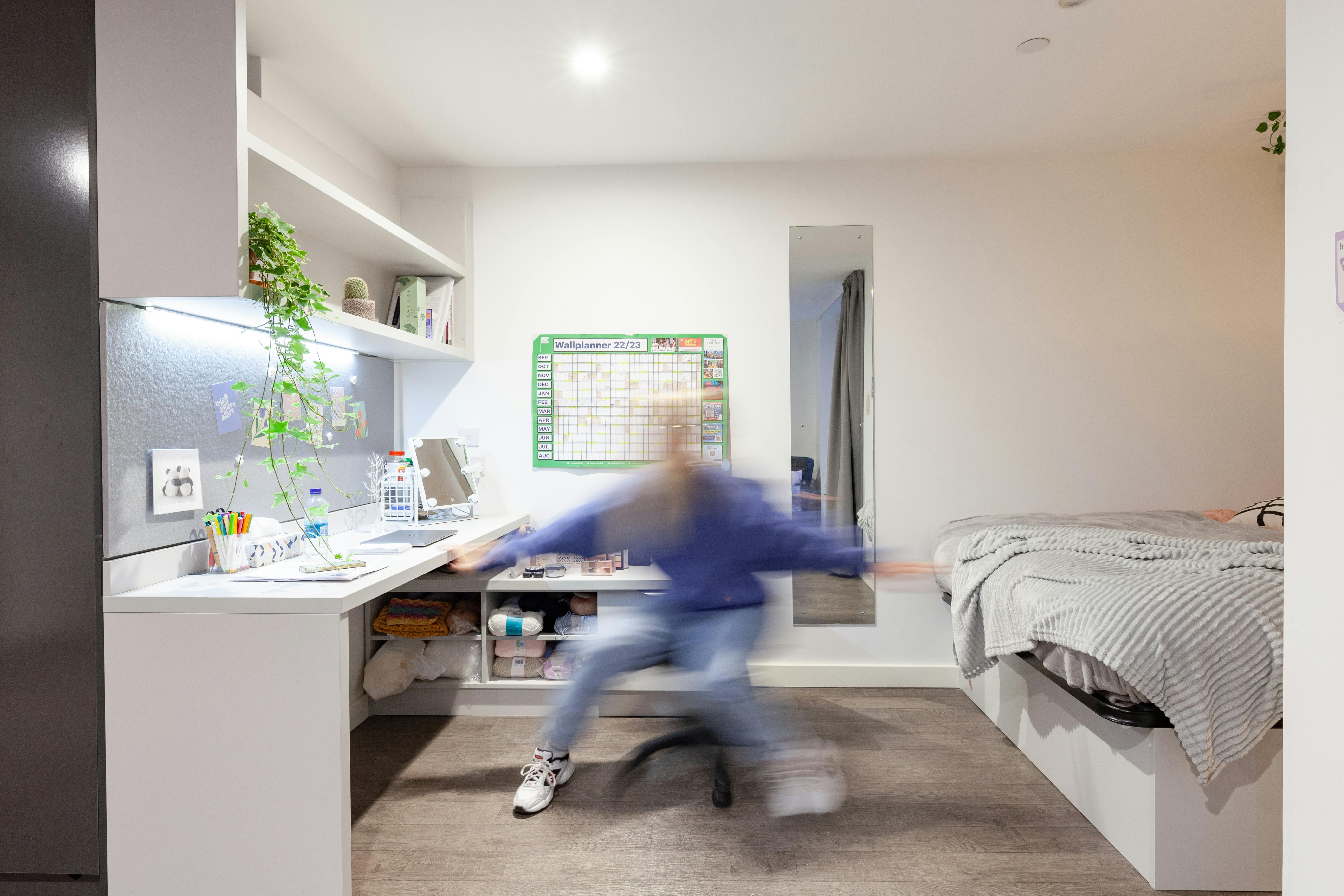 true-liverpool-liverpool-true Studio Plus