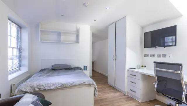 Premier room image 2