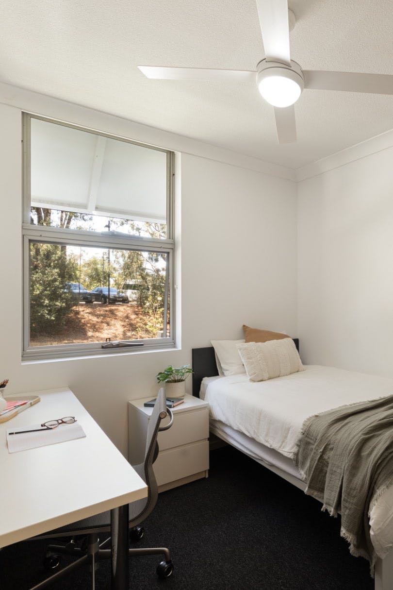 kelvin-grove-brisbane-Single Bedroom – 6 Share Apt