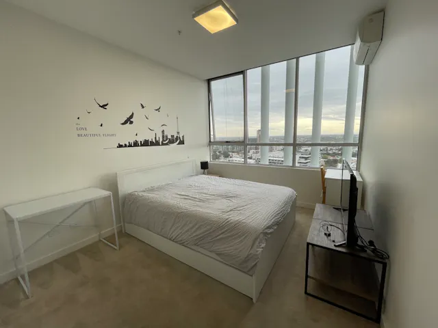 2 Bedroom, 2 Bathroom Apartment room image 2