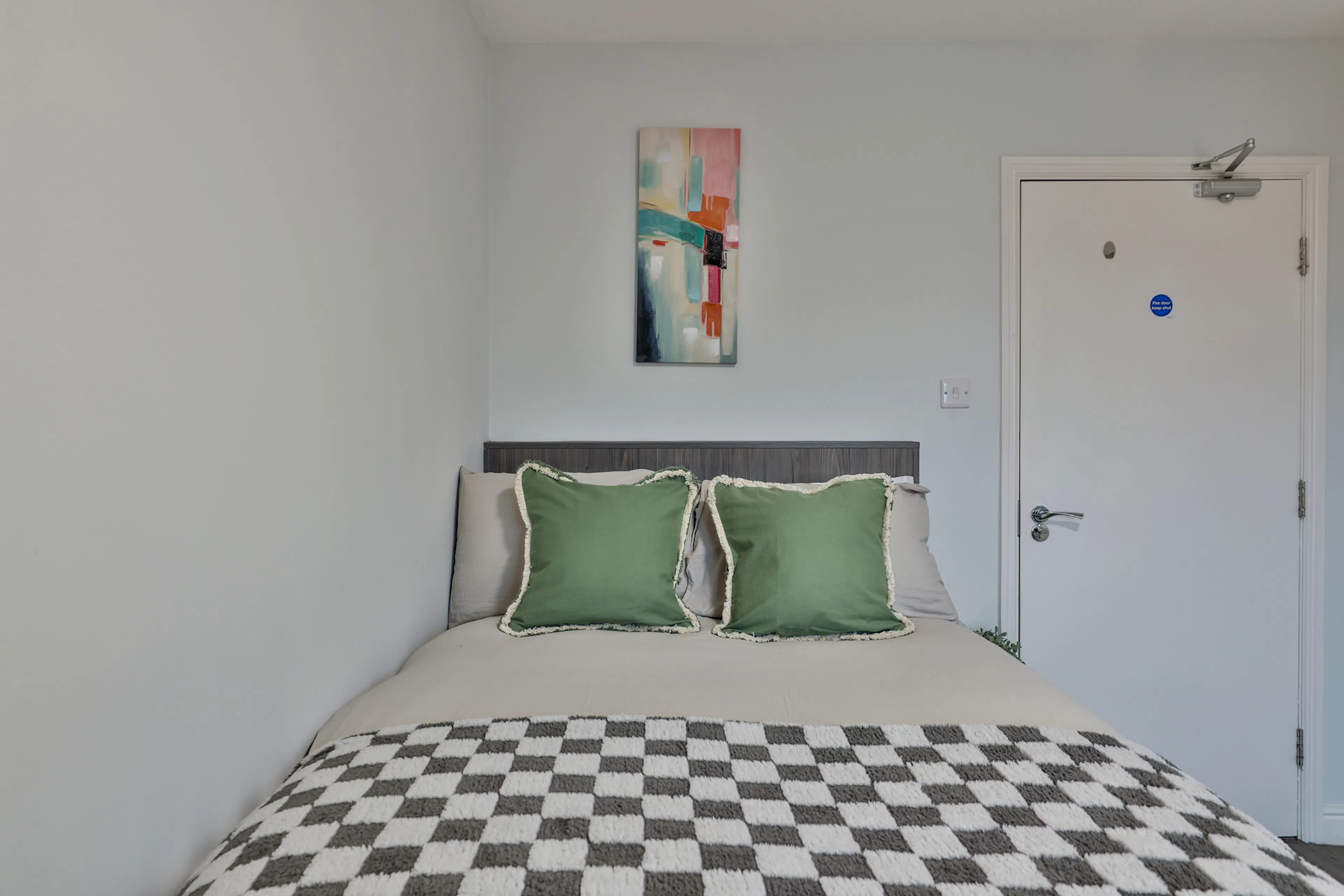 5 Bed Flat ROOM 2