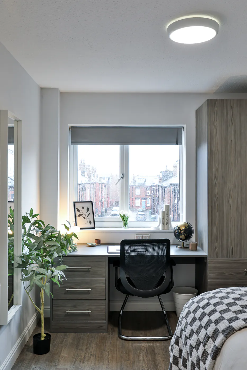 5 Bed Flat
