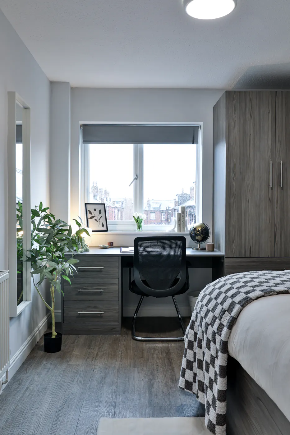 5 Bed Flat