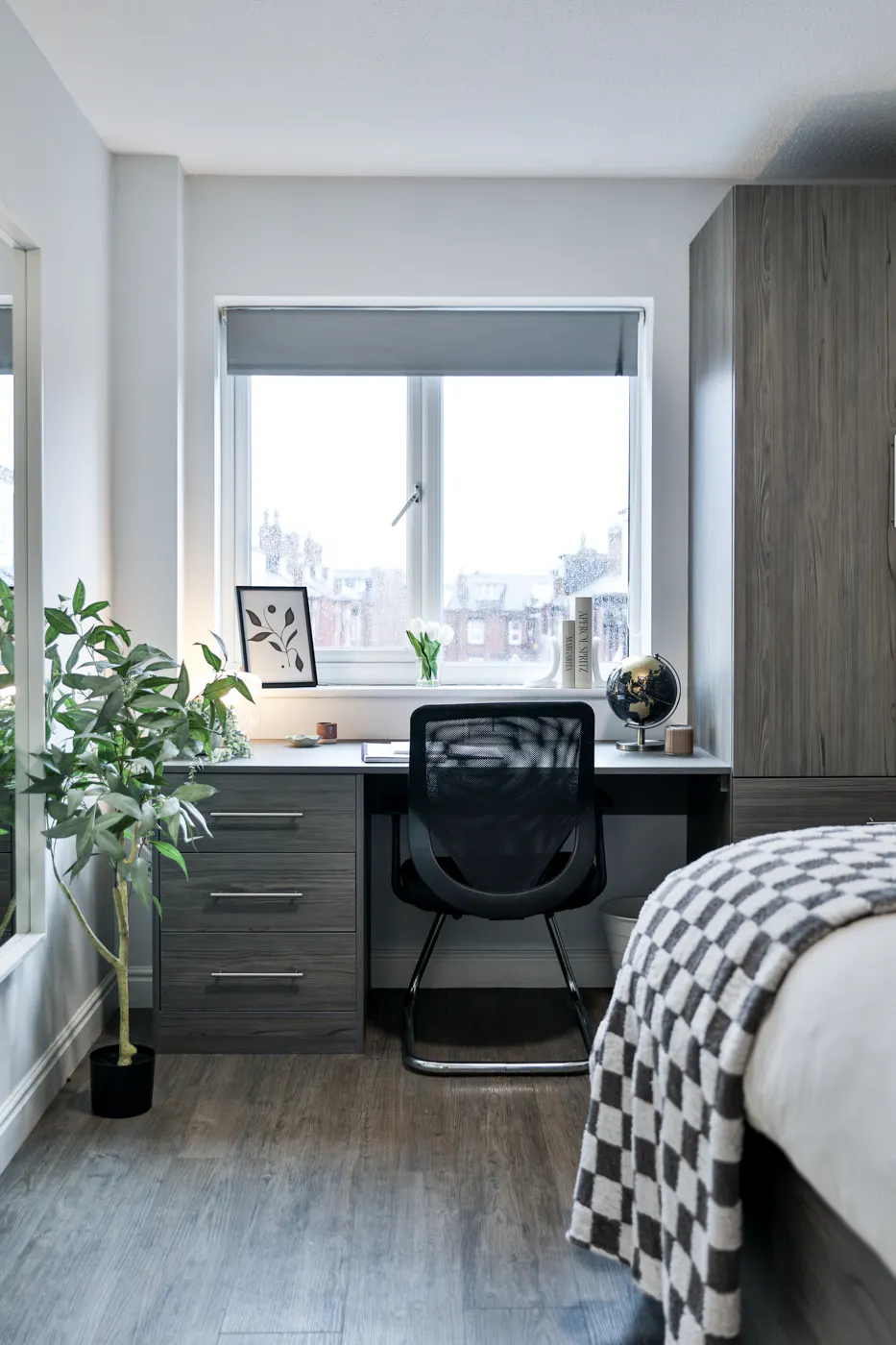 5 Bed Flat