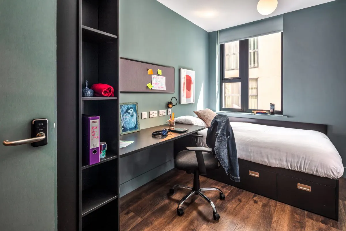 Silver En-Suite ROOM 2