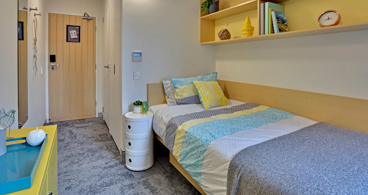 ROOM ROOM
