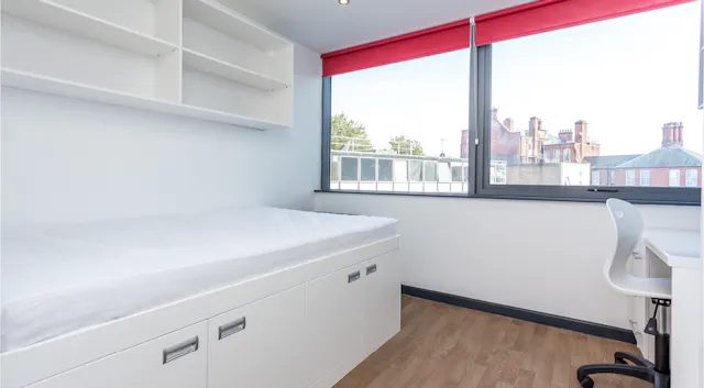 Studio Ruby room image 1