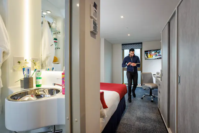 Sapphire Plus En-suite Serviced Apartment room image 2