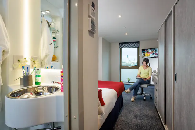 Sapphire Plus En-suite Serviced Apartment room image 1