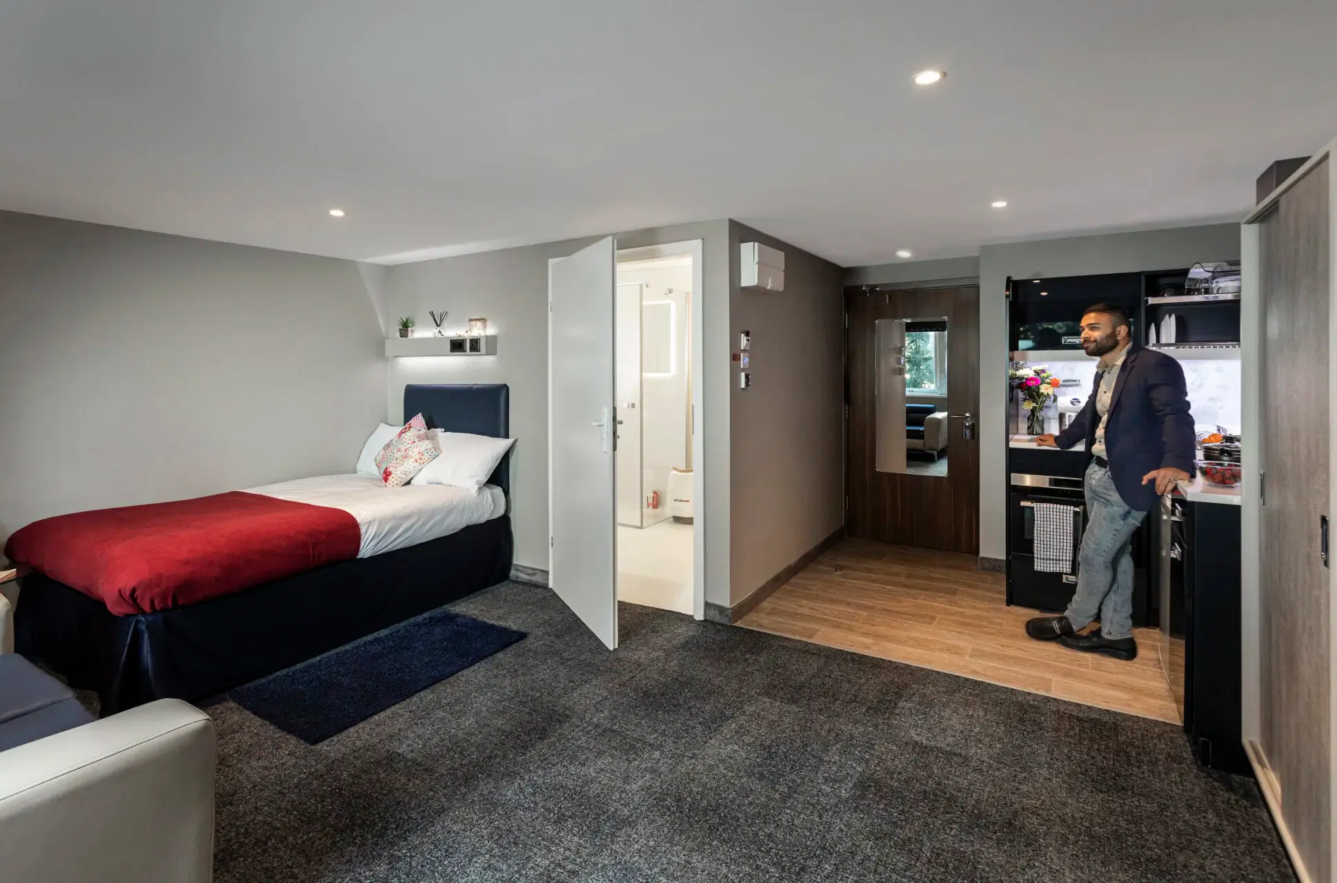 Sapphire Plus Studio