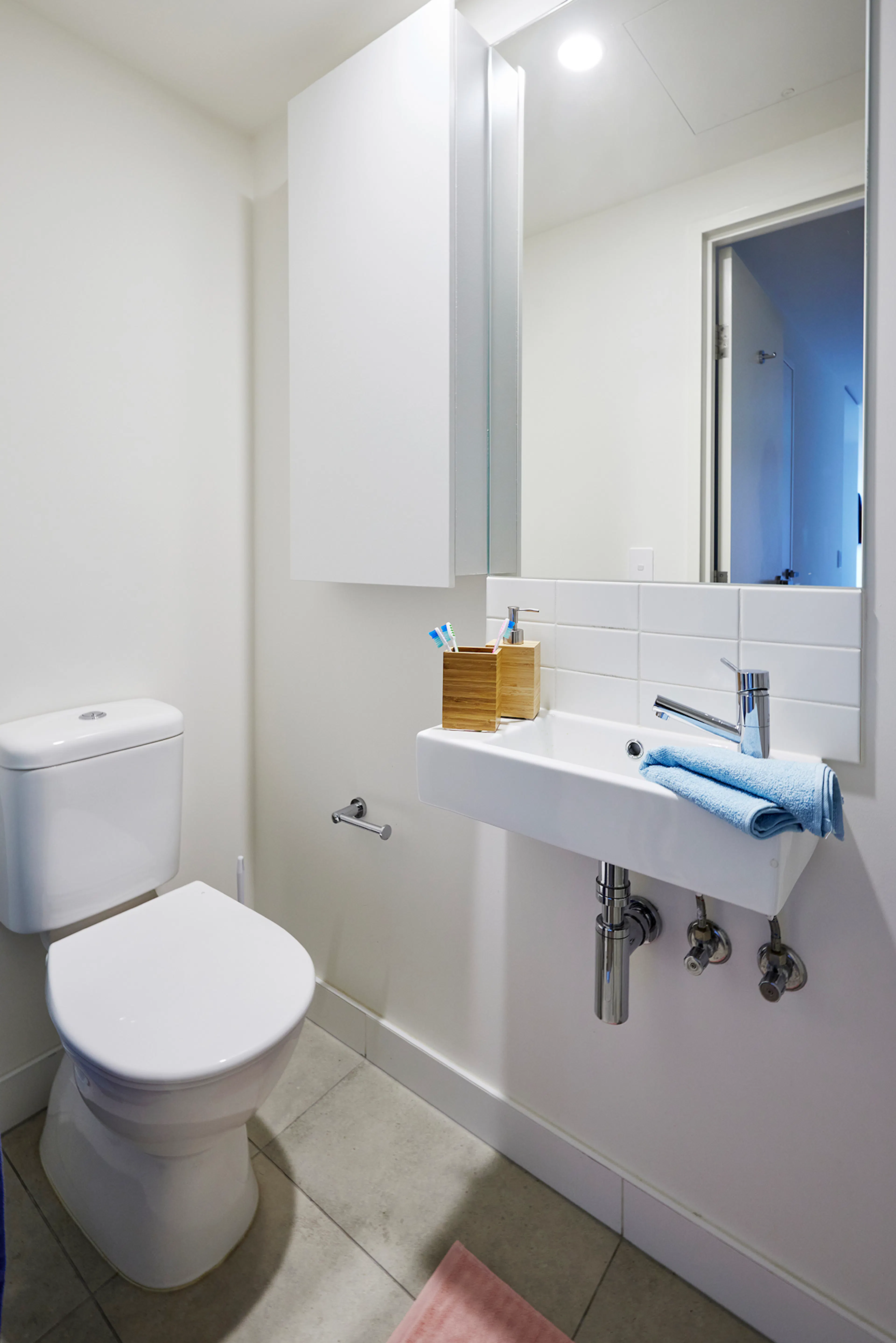 4 Bed Apartment BATHROOM 4