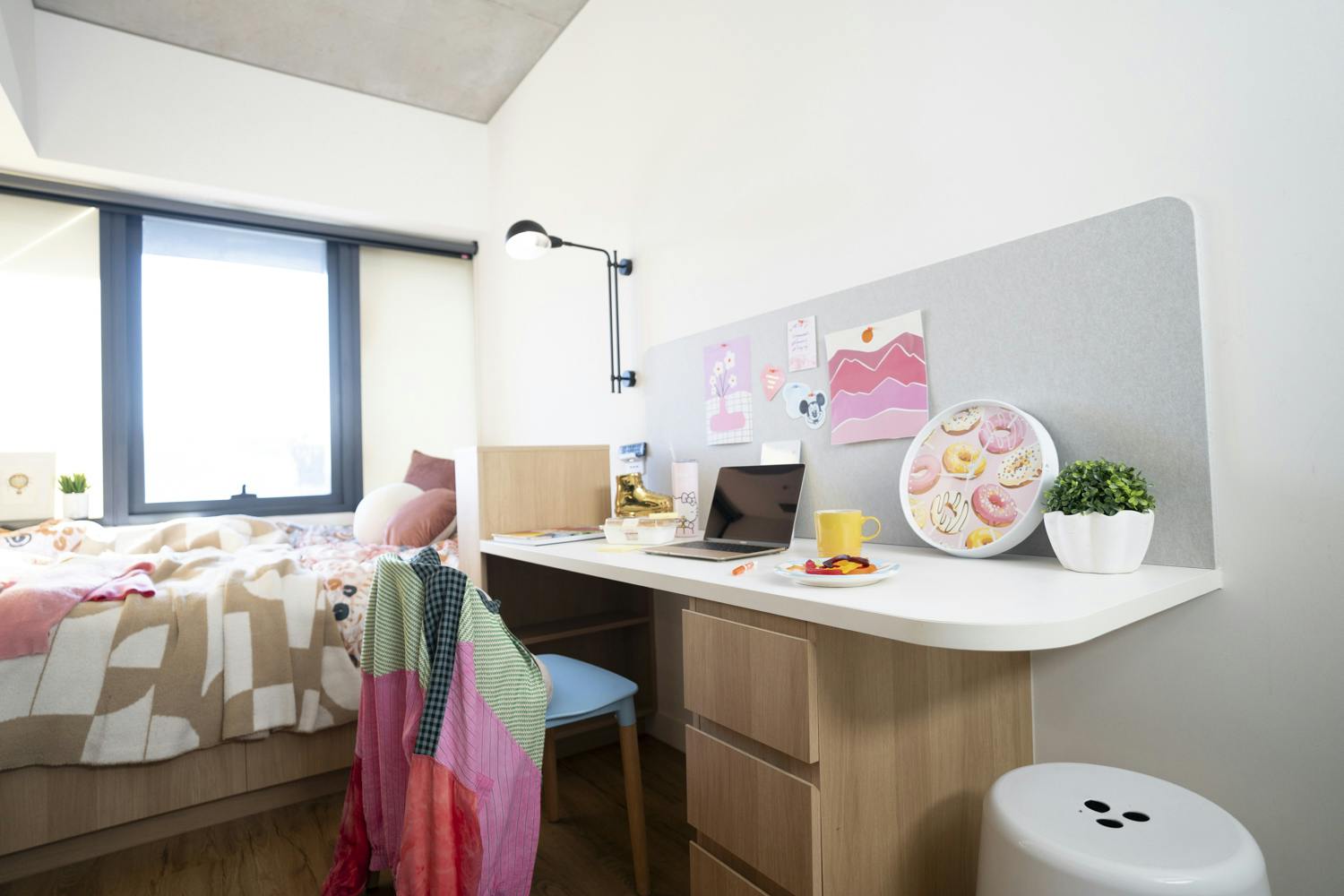 scape-uni-square-melbourne-Signature Studio Plus