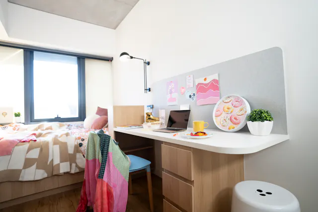 Signature Studio Plus room image 1