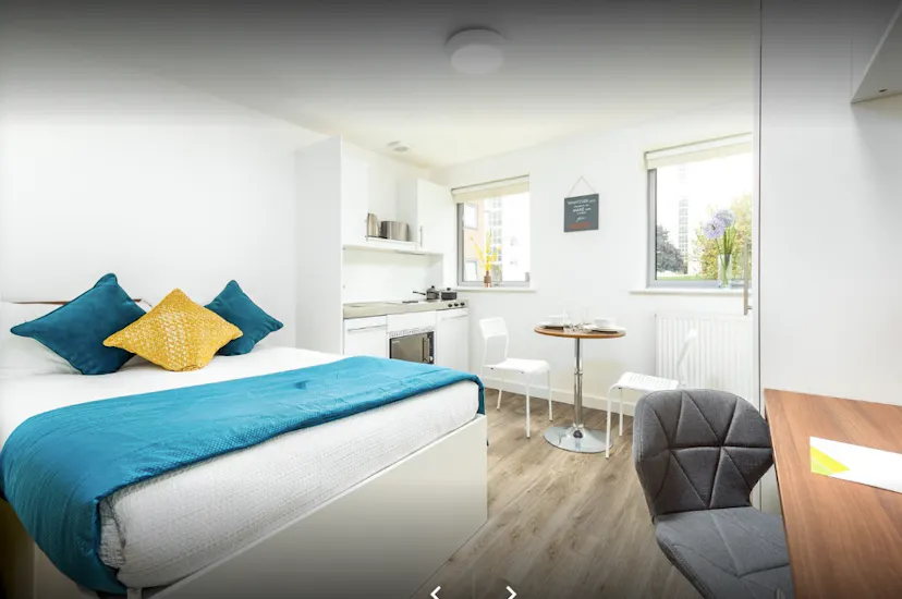 Property video thumbnail 1