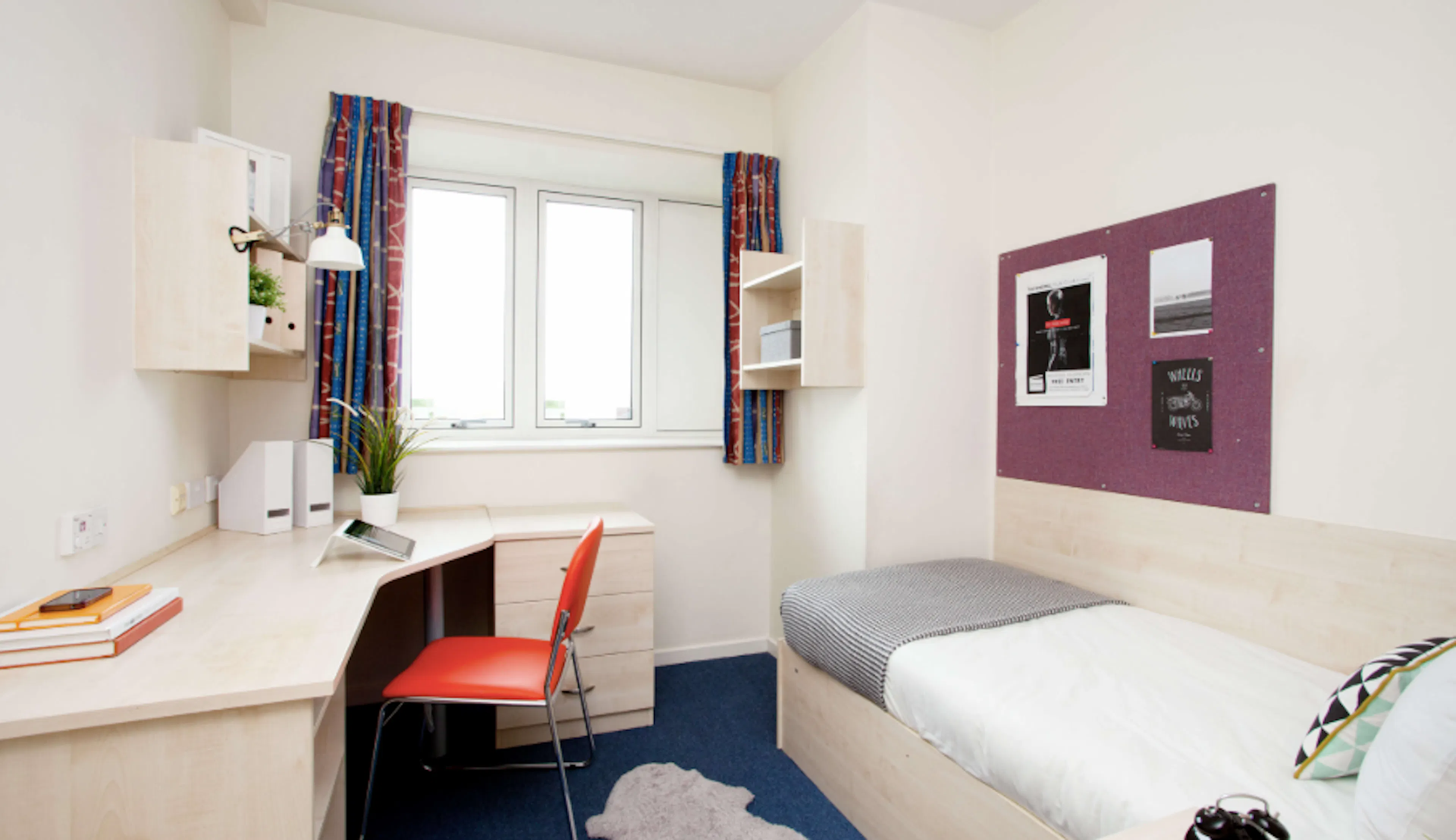 ROOM ROOM 1