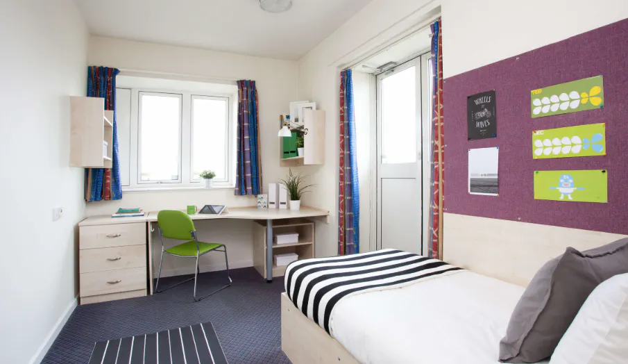 ROOM ROOM 3