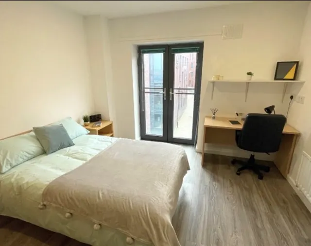 Two Bed Apartment room image 2