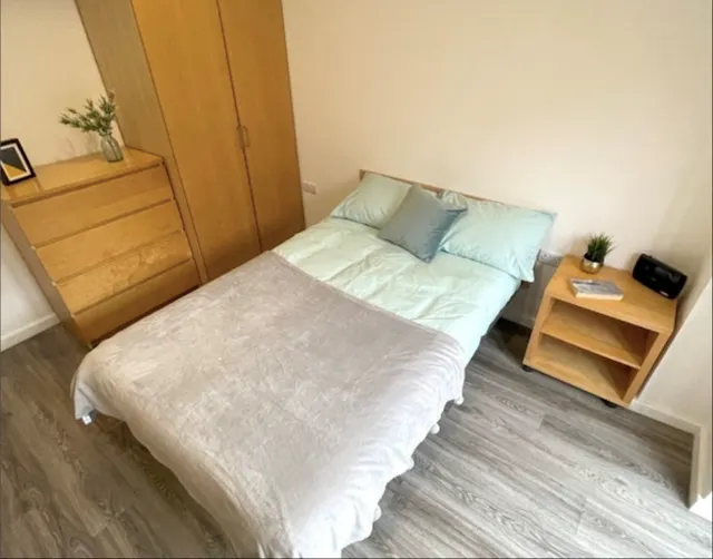 One Bed Apartment room image 1