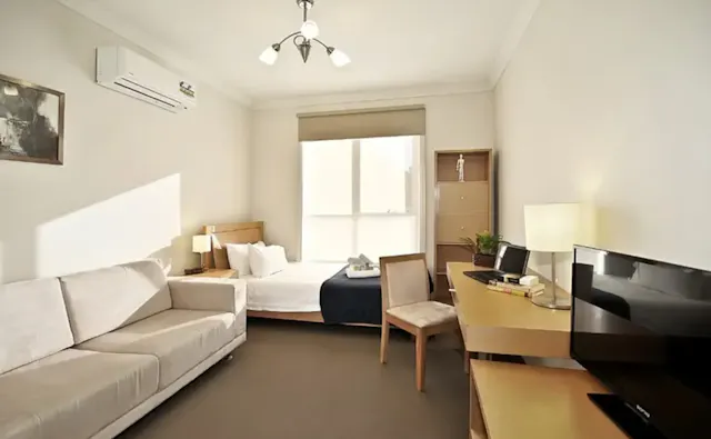 Room 11 room image 1