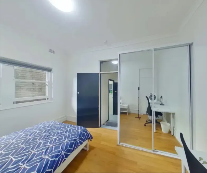 Room 4 ROOM 1