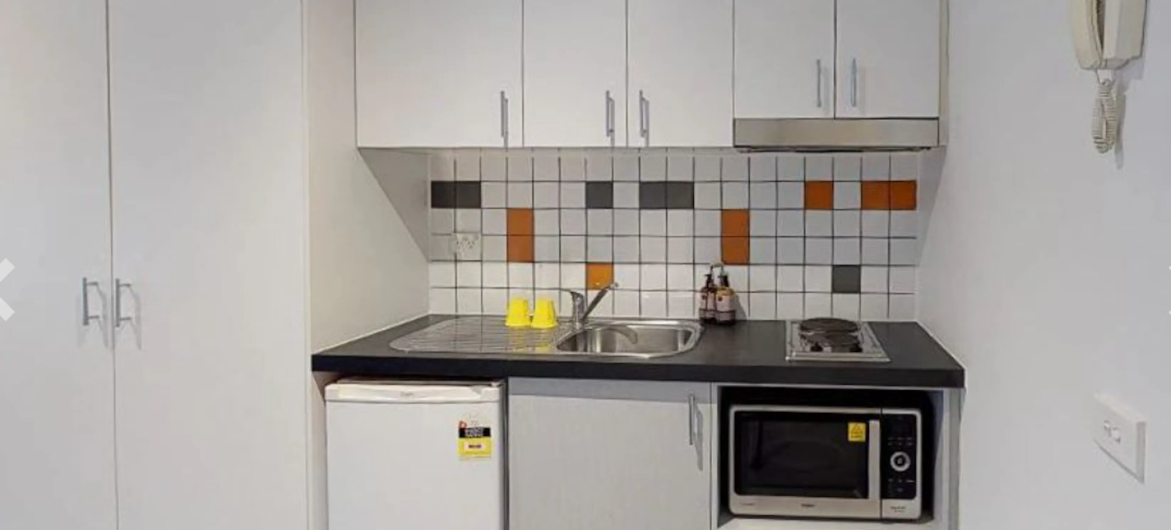 Studio Apartment - Double KITCHEN 4
