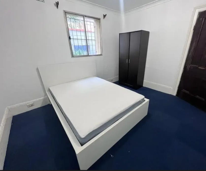 257-cleveland-street-sydney-Room 4 Standard