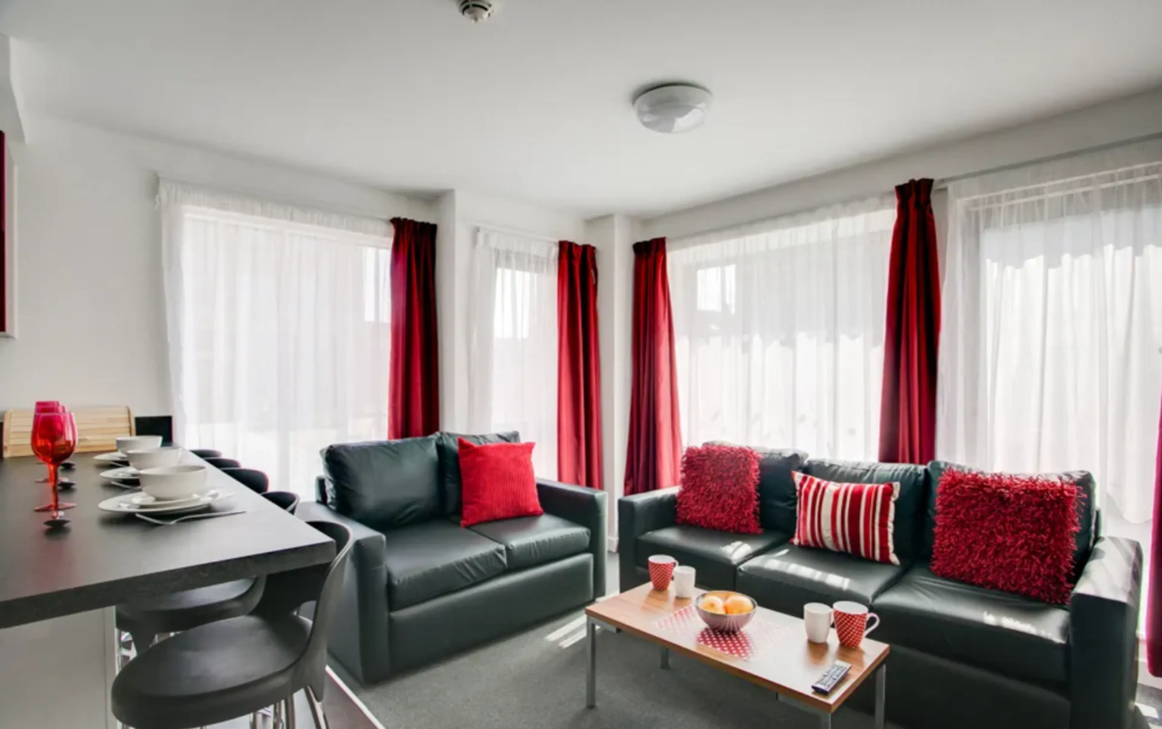 ROOM ROOM 1